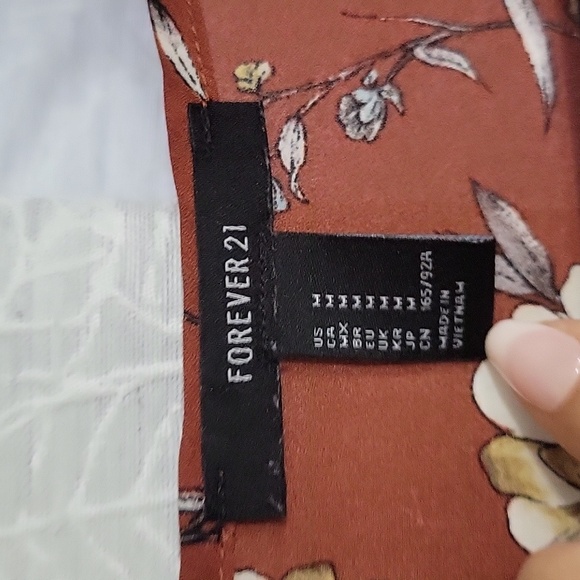 Forever21 blouse - Picture 2 of 3